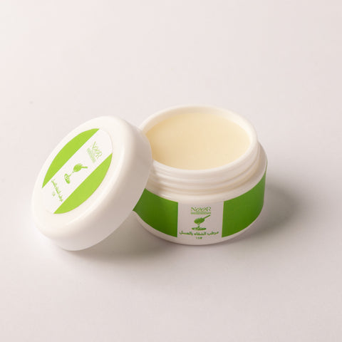 مرطب الشفاة بالعسل والشحم البقري