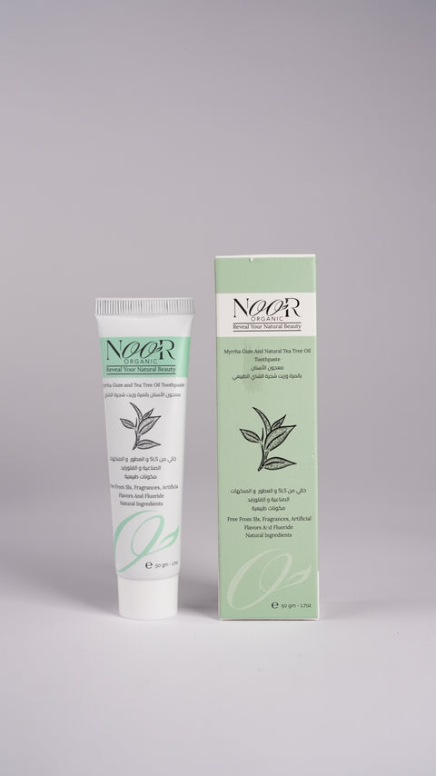 معجون الأسنان بالمرة وزيت شجرة الشاي الطبيعي